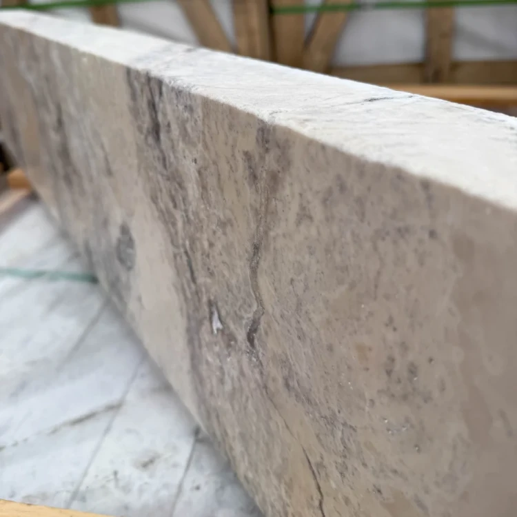Trawertyn Obrzeże Silver Latte Bębnowany Szlif 100x20x6 | Opornik