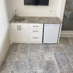 Trawertyn Silver Premium Bębnowany Szlif 40,6x40,6x1,2 cm