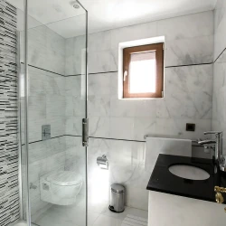 Płytka marmurowa Mugla White 20x20x1 cm