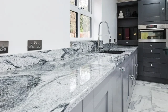 Płytka granitowa Viscount White poler 60x60x1,5 cm