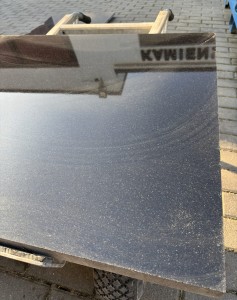 Absolute Black 79x72x3cm