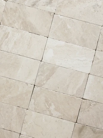 Przejdź do produktu Płytka marmurowa Queen Beige | Coffee White Bębnowana 10x10x1 cm