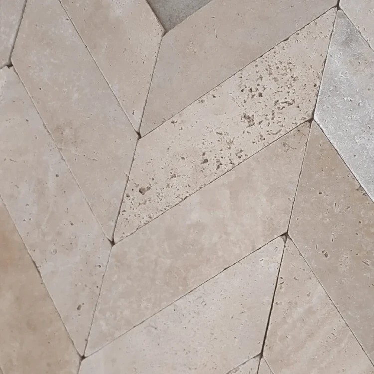 Trawertyn Light Bębnowany 7,5x30,5 10mm Chevron