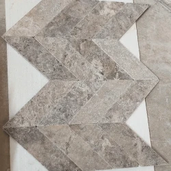 Trawertyn Silver Bębnowany 7,5x30,5 10mm Chevron