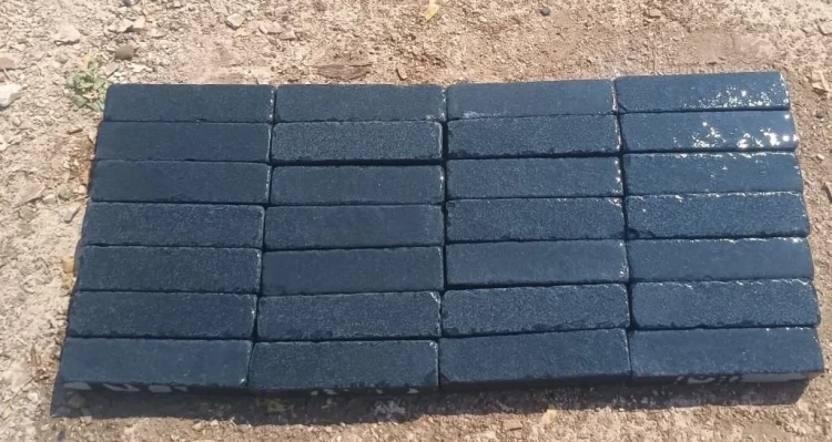 Kostka brukowa Kadappa Black Limestone Bębnowany 5x20x5 cm