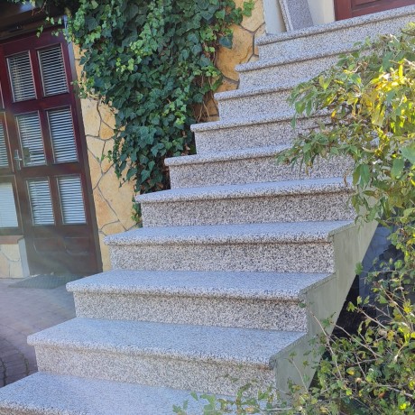Przejdź do produktu Schodek Granitowy G682 new 150x35x2 Stopnica Bullnose Płomieniowana