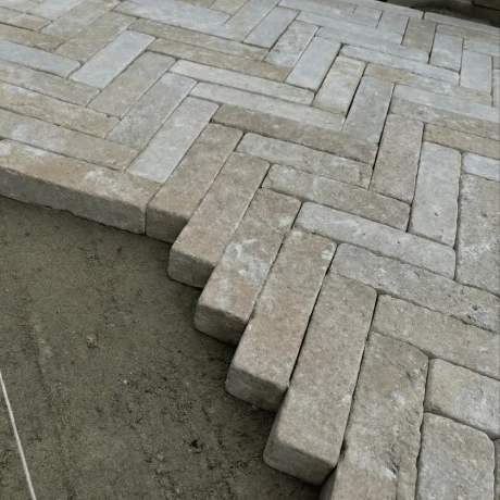 Przejdź do produktu Trawertyn Light Bębnowany 5x5x20 cm