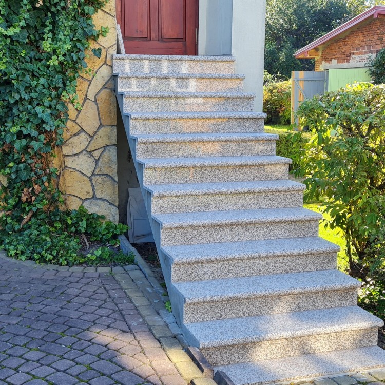 Schodek Granitowy G682 120x35x2 stopnica Bullnose