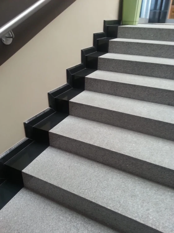 Stopnica granitowa płomień G603 275x30x2