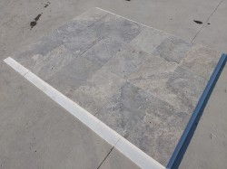 Trawertyn Silver Greige 3cm antykowany 40,6x61x3